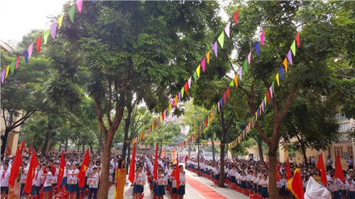 Trường Tiểu học Sài Đồng tưng bừng trong Lễ khai giảng năm học mới 2017- 2018
